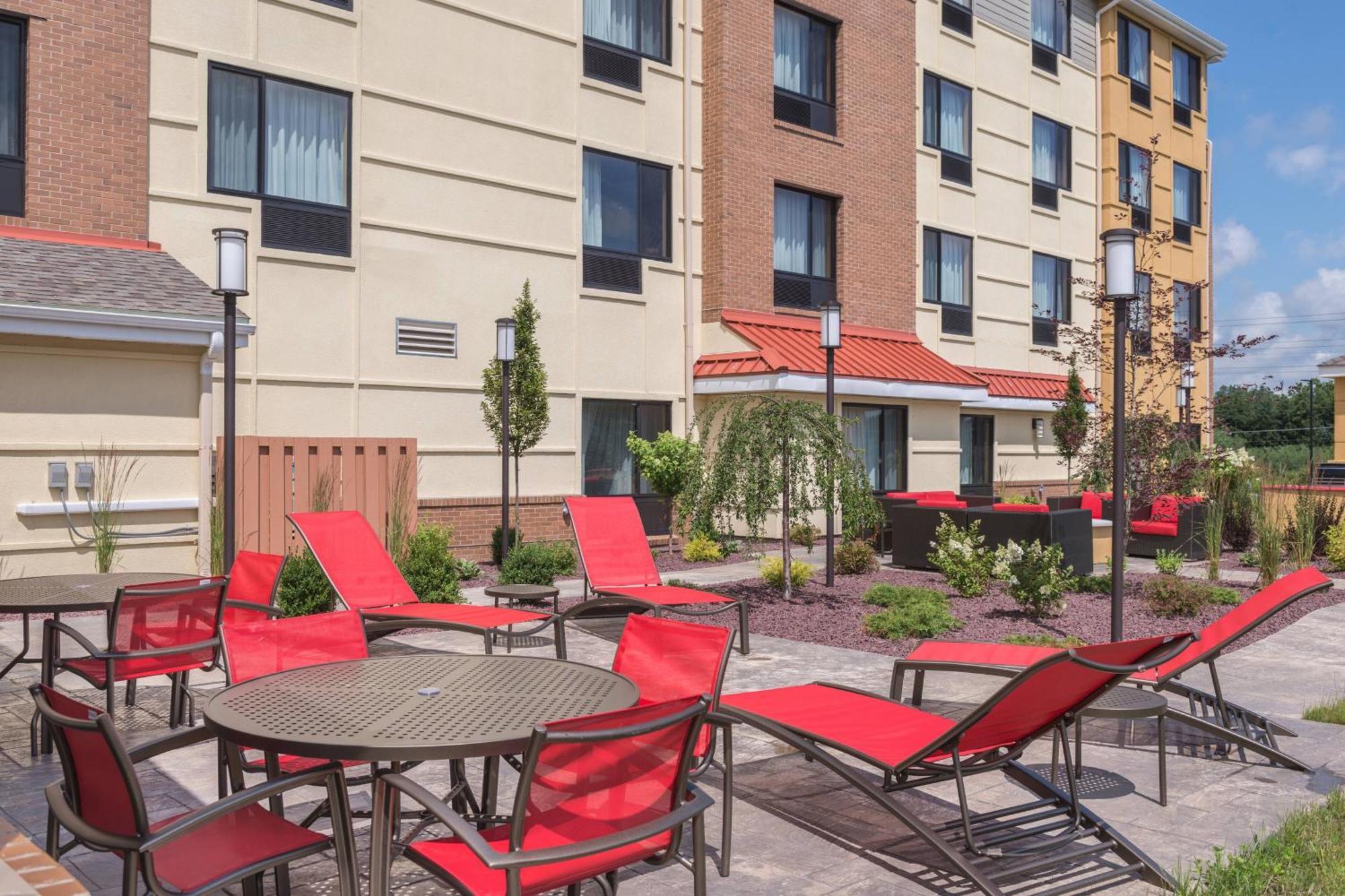 Towneplace Suites By Marriott New Hartford מראה חיצוני תמונה