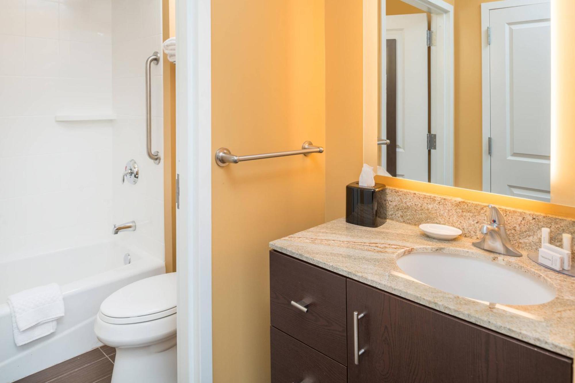 Towneplace Suites By Marriott New Hartford מראה חיצוני תמונה
